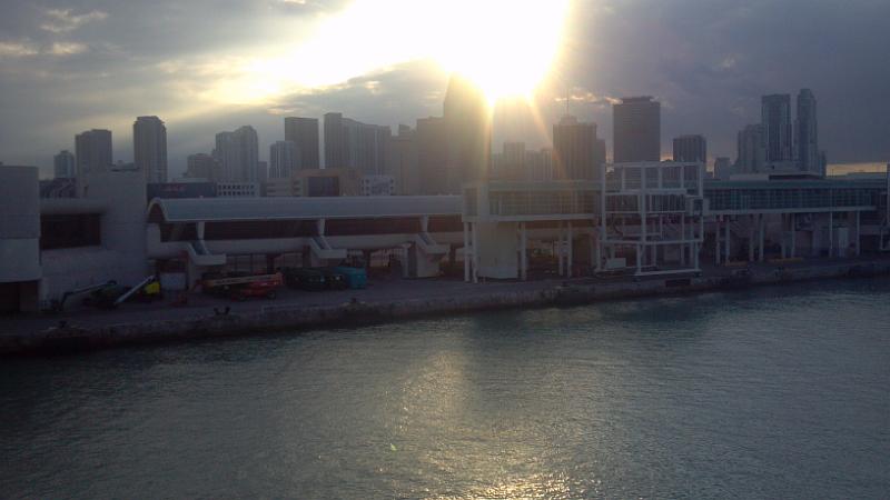 2013-01-20_17-00-31_9.jpg - Leaving Port of Miami