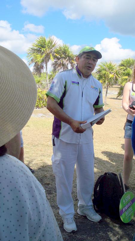 100_4134.JPG - Tour guide, Carlos, talking about and showing pictures of Myan culture and history.  He was very passinoate about his heritage.  Outstanding tour guide! 