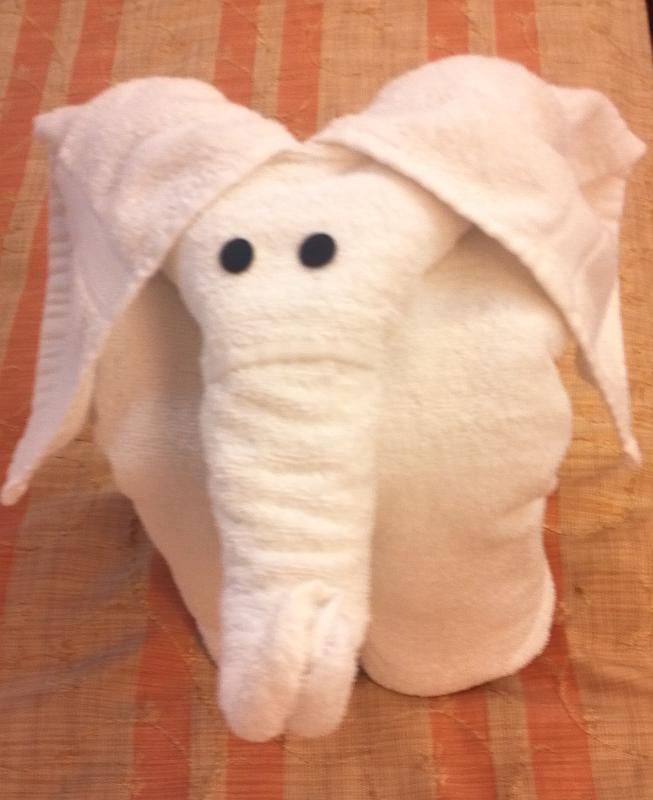 2013-01-24_23-06-33_431.jpg - Towel elephant